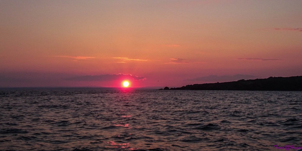 Solnedgang på sjøen (mobilkamera)